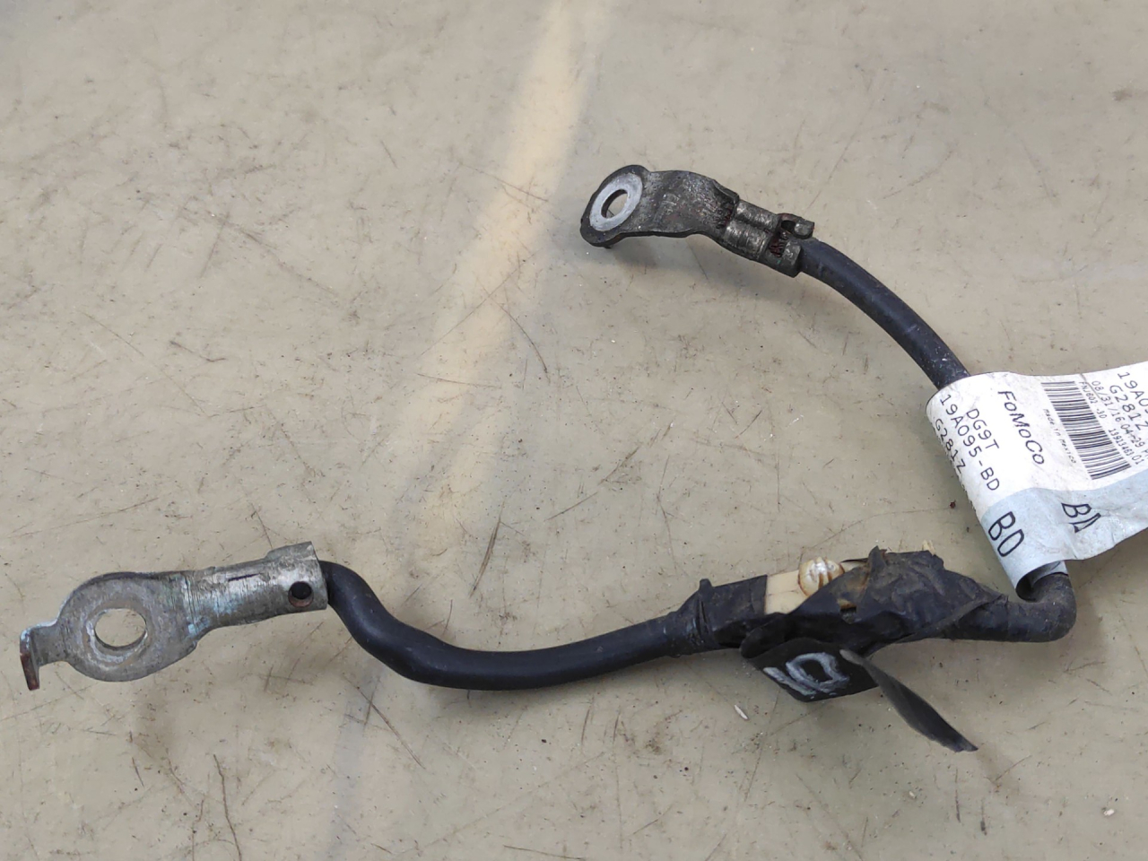 минусовой провод аккумулятора Ford Edge 2 поколение CD539 2018, 2.0 л., бензин, АКПП, черный, внедорожник 5 дв., полный привод, DG9T19A095BD, DG9T19A095BDG281Z - фото №1