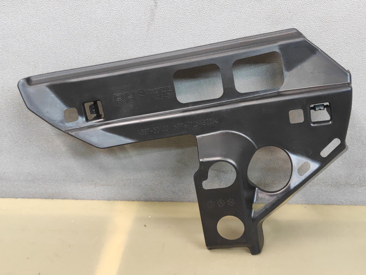 кронштейн (крепление) Mazda CX-5 2 поколение 2020, KBST50103 - фото №1