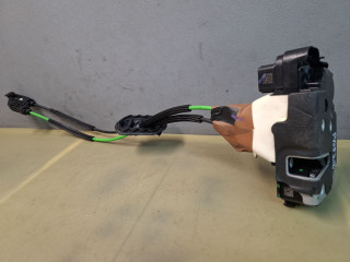 замок двери задней правой Ford Escape 4 поколение CX482 2021, 2.5 л., гибрид, АКПП, внедорожник 5 дв., полный привод, LJ6BS264A32AE