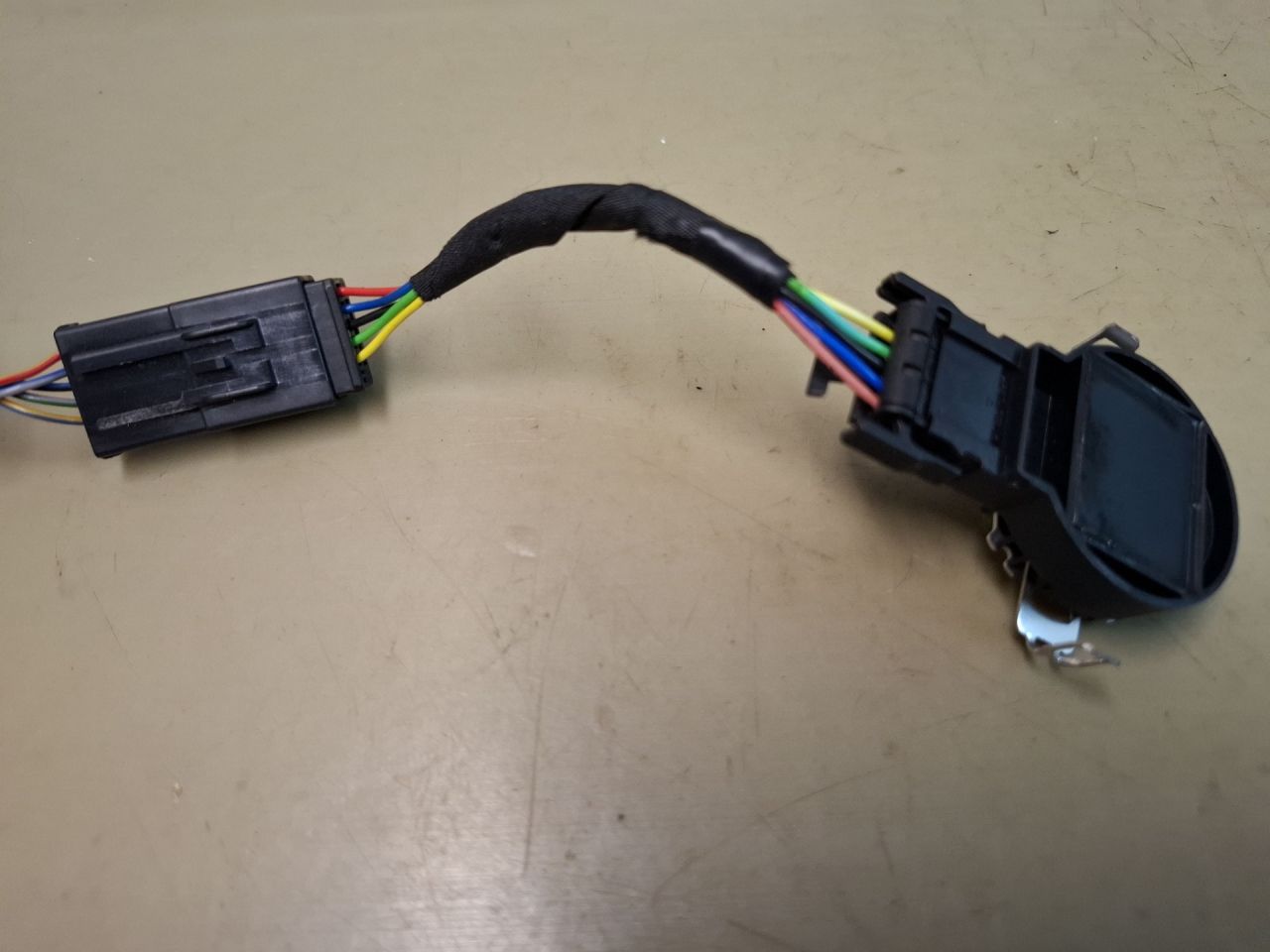 датчик дождя Chevrolet Blazer 3 поколение 2019, 3.6 л., бензин, АКПП, белый, полный привод, 39121662 - фото №1