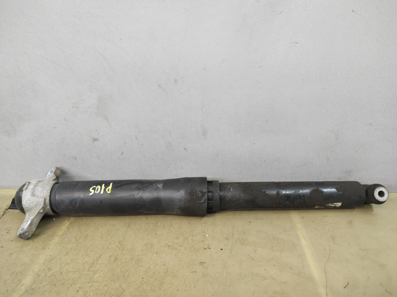 амортизатор задний правый Ford Escape 4 поколение CX482 2021, 2.5 л., гибрид, АКПП, внедорожник 5 дв., полный привод, LX6118A116AA, LX6118080NCF - фото №1