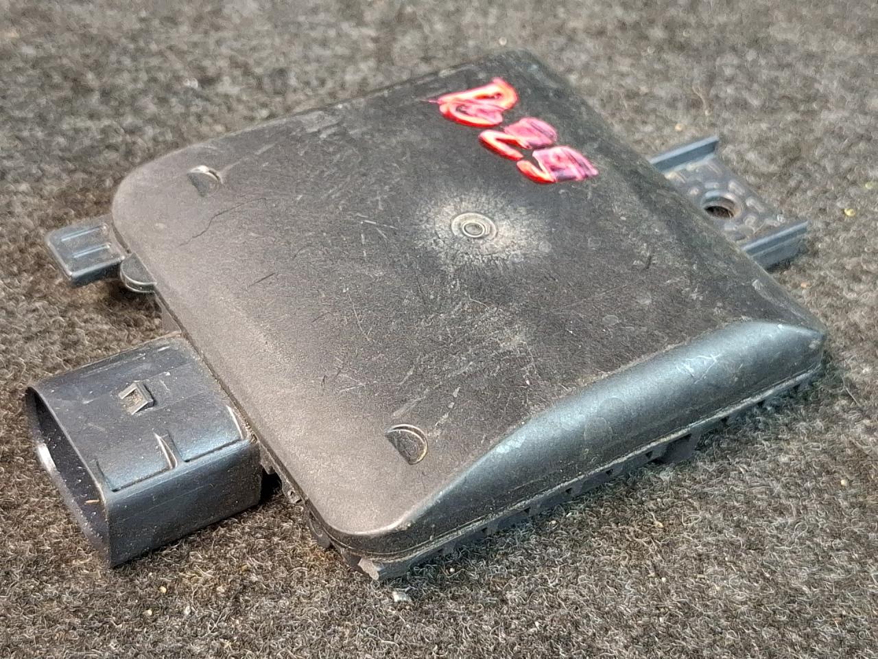 датчик мертвых (слепых) зон Volkswagen Jetta 7 поколение 2019, 1.4 л., бензин, АКПП, синий, седан, передний привод, 2Q0907686A - фото №1