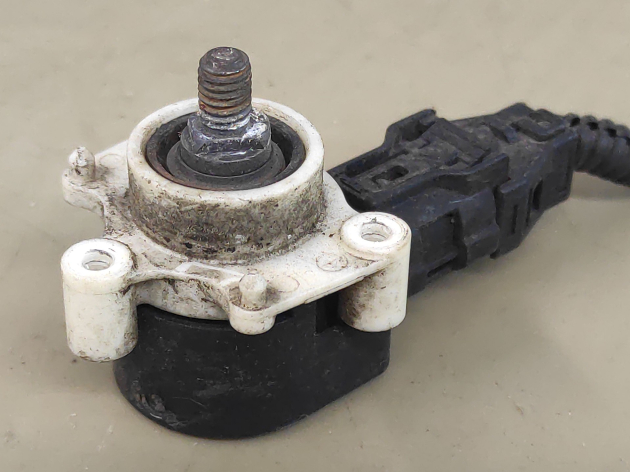 датчик дорожного просвета Subaru Legacy 5 поколение 2013 - фото №1