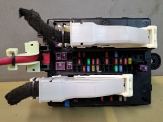 блок предохранителей Chevrolet Traverse 2 поколение [рестайлинг] 2022, 3.6 л., бензин, АКПП, белый, внедорожник 5 дв., полный привод, 84604297