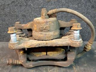 суппорт передний правый Mazda CX-5 1 поколение 2014