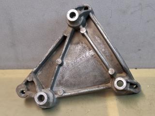 кронштейн компрессора кондиционера Audi Q7 4L [рестайлинг] 2014, 3.0 л., CJTB, бензин, 06E260835C