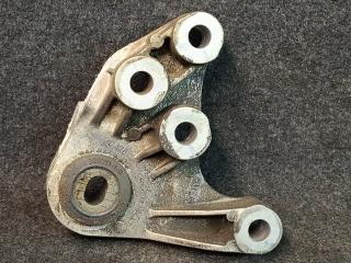 кронштейн КПП Chevrolet Malibu 9 поколение 2017, 1.5 л., бензин, АКПП, черный, седан, передний привод, 22937313