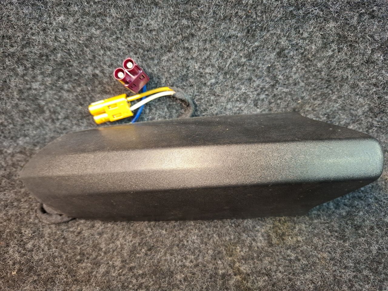 антенна Chevrolet Equinox 3 поколение 2018, 2.0 л., бензин, АКПП, передний привод, 84130979 - фото №1