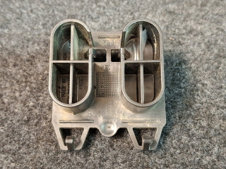 кронштейн (крепление) Chevrolet Equinox 3 поколение 2018, 2.0 л., бензин, АКПП, передний привод, 84108856