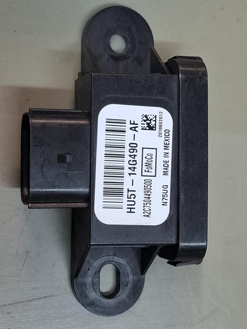 Блок управления BCM (Body Control Module) Ford Escape 4 поколение CX482 2020, 2.0 л., бензин, АКПП, белый az, внедорожник 5 дв., полный привод, HU5T14G490AF - фото №1