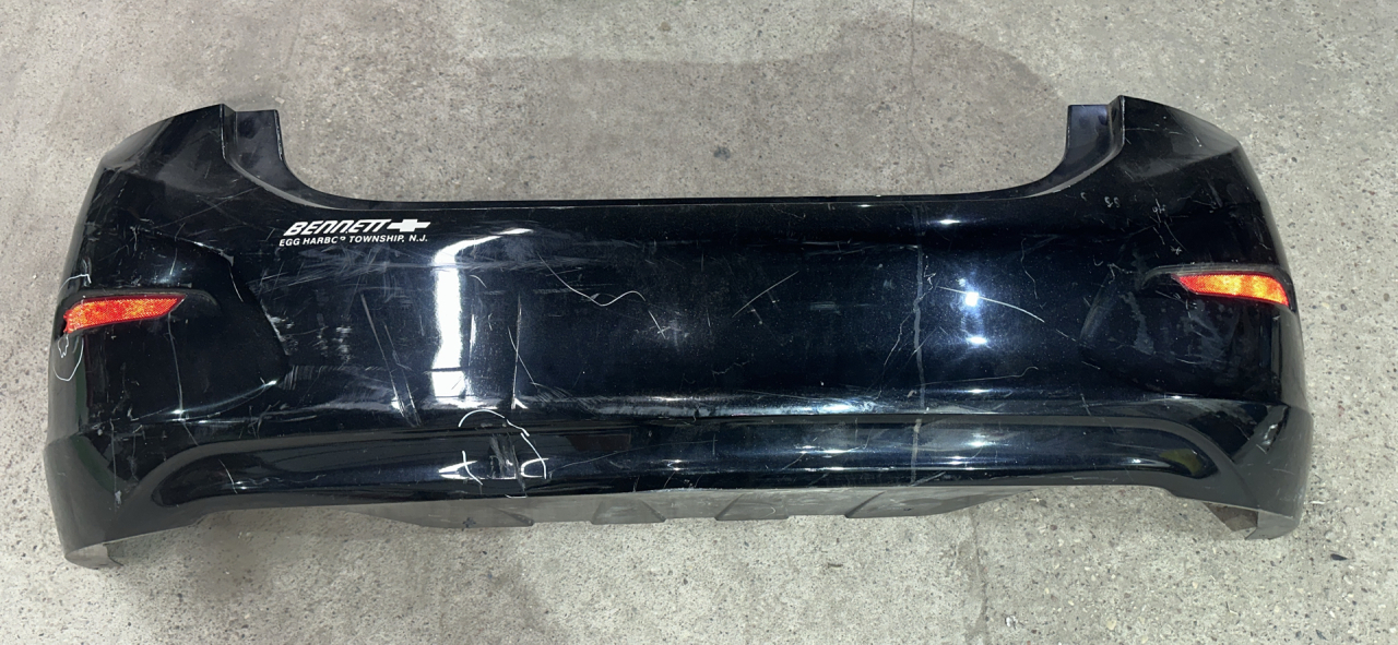 бампер задний Chevrolet Cruze 2 поколение 2017, седан - фото №1