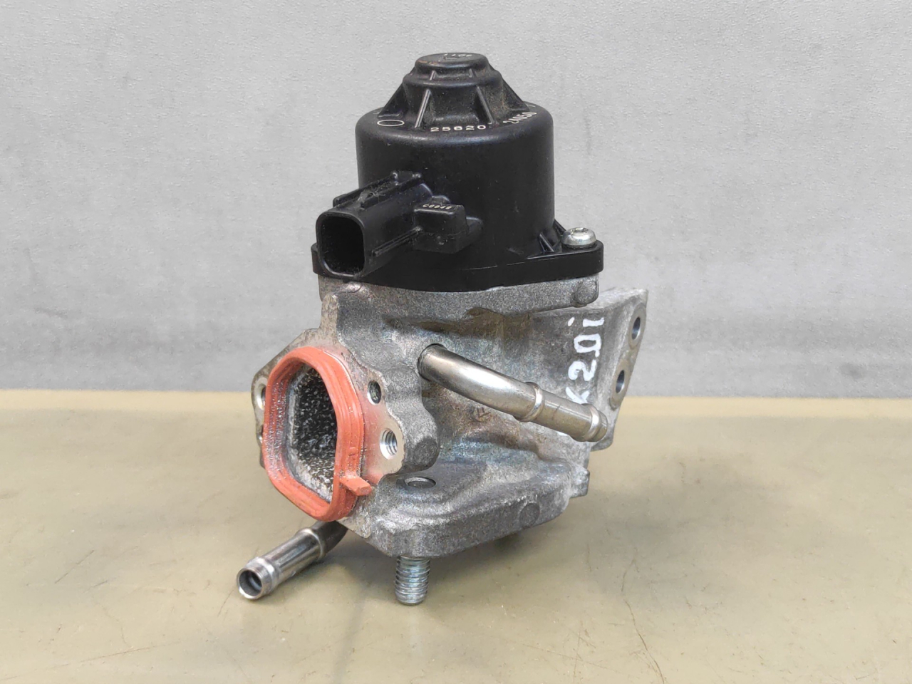 клапан EGR Lexus UX 1 поколение 2021, 2.0 л., i, бензин, АКПП, 2562024050 - фото №1