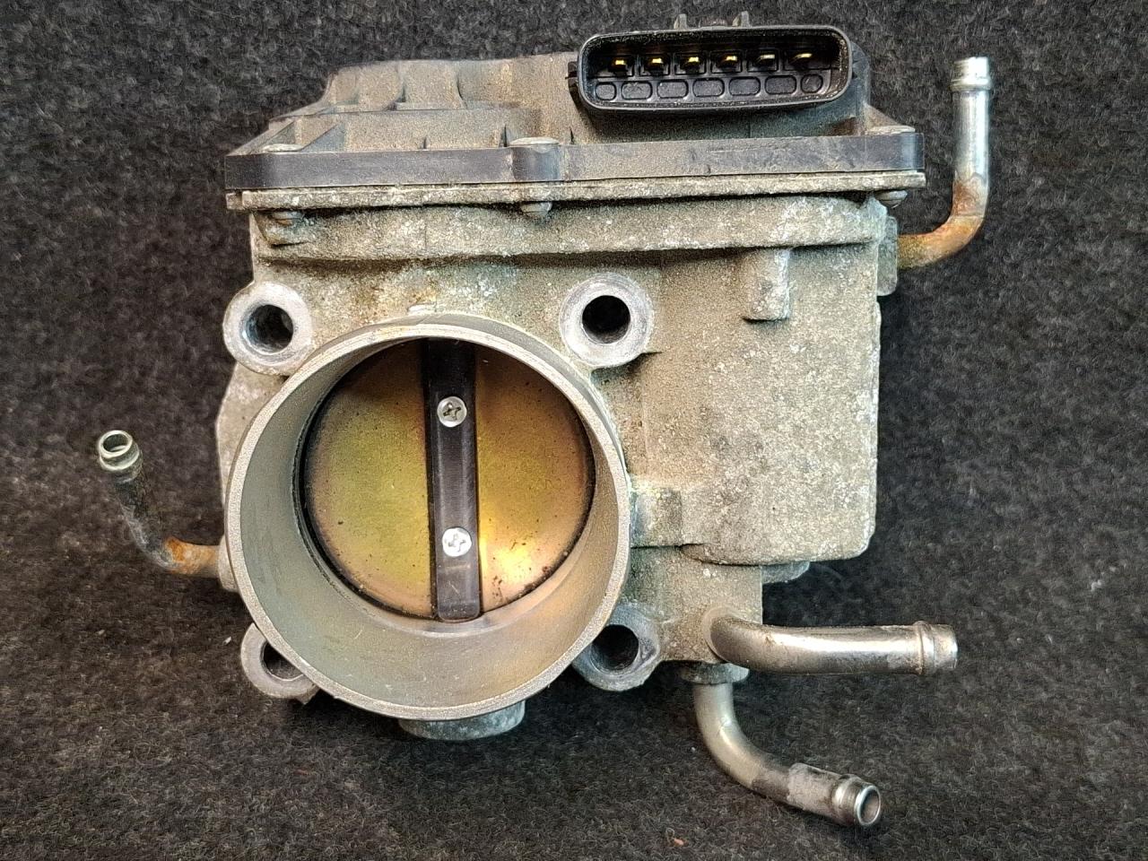 заслонка дроссельная Toyota Camry 7 поколение XV40 2008, 2.4 л., 2AZ-FE, бензин, АКПП, седан, передний привод, 22030-0HO30 - фото №1