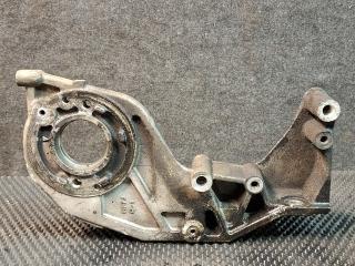 кронштейн генератора Mazda 6 1 поколение [рестайлинг] GY 2006, 2.0 л., RF7J, дизель, МКПП, серебристый