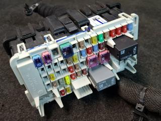 блок предохранителей GMC Terrain 2 поколение 2020, 1.5 л., бензин, АКПП, серый 464с, передний привод, 3504878801, 35048788