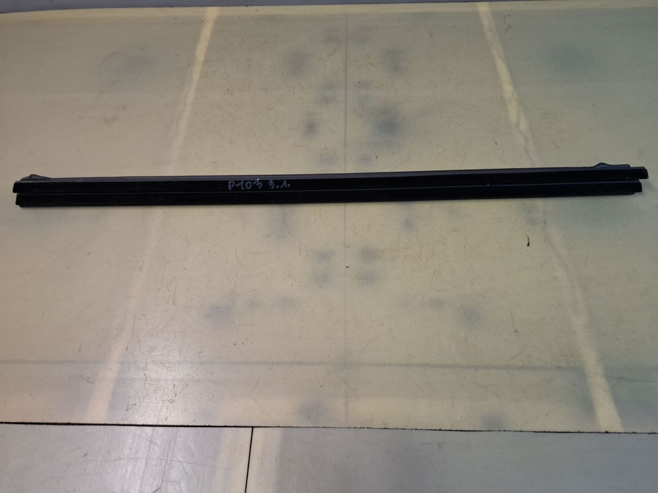 Уплотнитель стекла Acura Integra 4 поколение 2024, 1.5 л., бензин, АКПП, синий, хетчбэк 5 дв., передний привод - фото №1