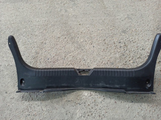 накладка внутренняя на заднюю панель кузова Mazda 6 3 поколение [рестайлинг] GJ 2016, 2.5 л., PYY1, бензин, АКПП, серый /42а, седан, передний привод