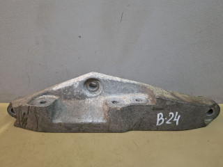 кронштейн двигателя Chevrolet Traverse 2 поколение [рестайлинг] 2022, 3.6 л., бензин, АКПП, белый, внедорожник 5 дв., полный привод