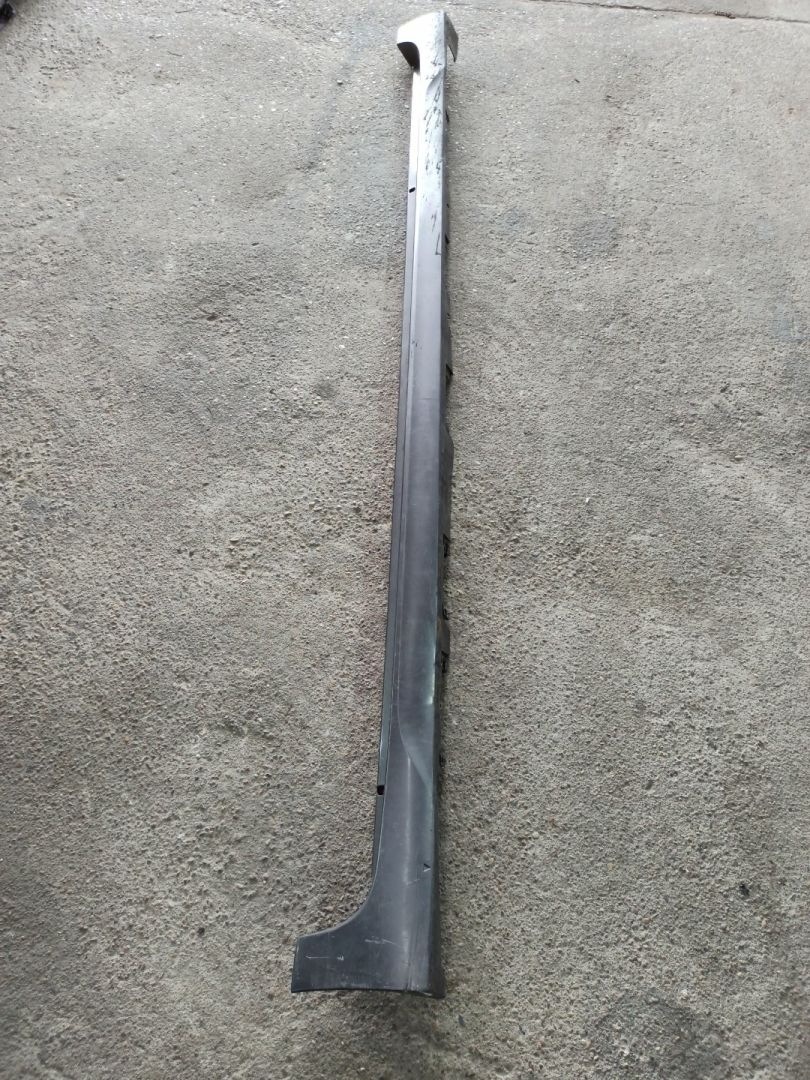 накладка на порог Toyota Sienna 3 поколение 2011, 3.5 л., 2GR-FE, бензин, АКПП, серый, передний привод - фото №1