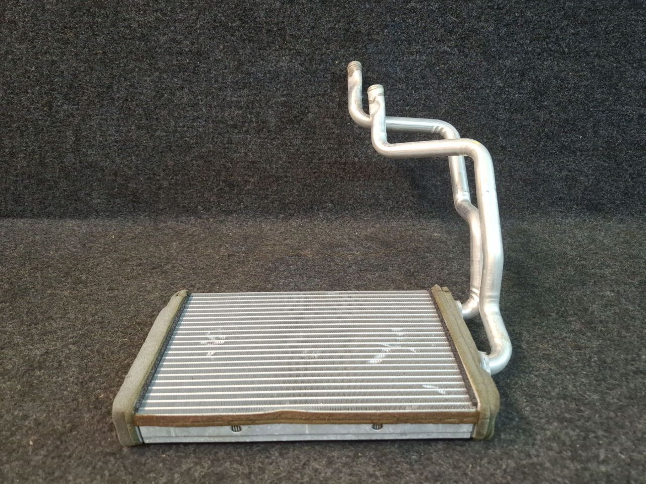 радиатор отопителя (печки) Mitsubishi ASX 1 поколение 2012, 2.0 л., 4B11, бензин, АКПП, черный, внедорожник 5 дв., полный привод - фото №1