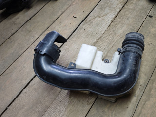 резонатор воздушного фильтра Mazda Millenia 1 поколение [рестайлинг] 2000, 2.5 л.