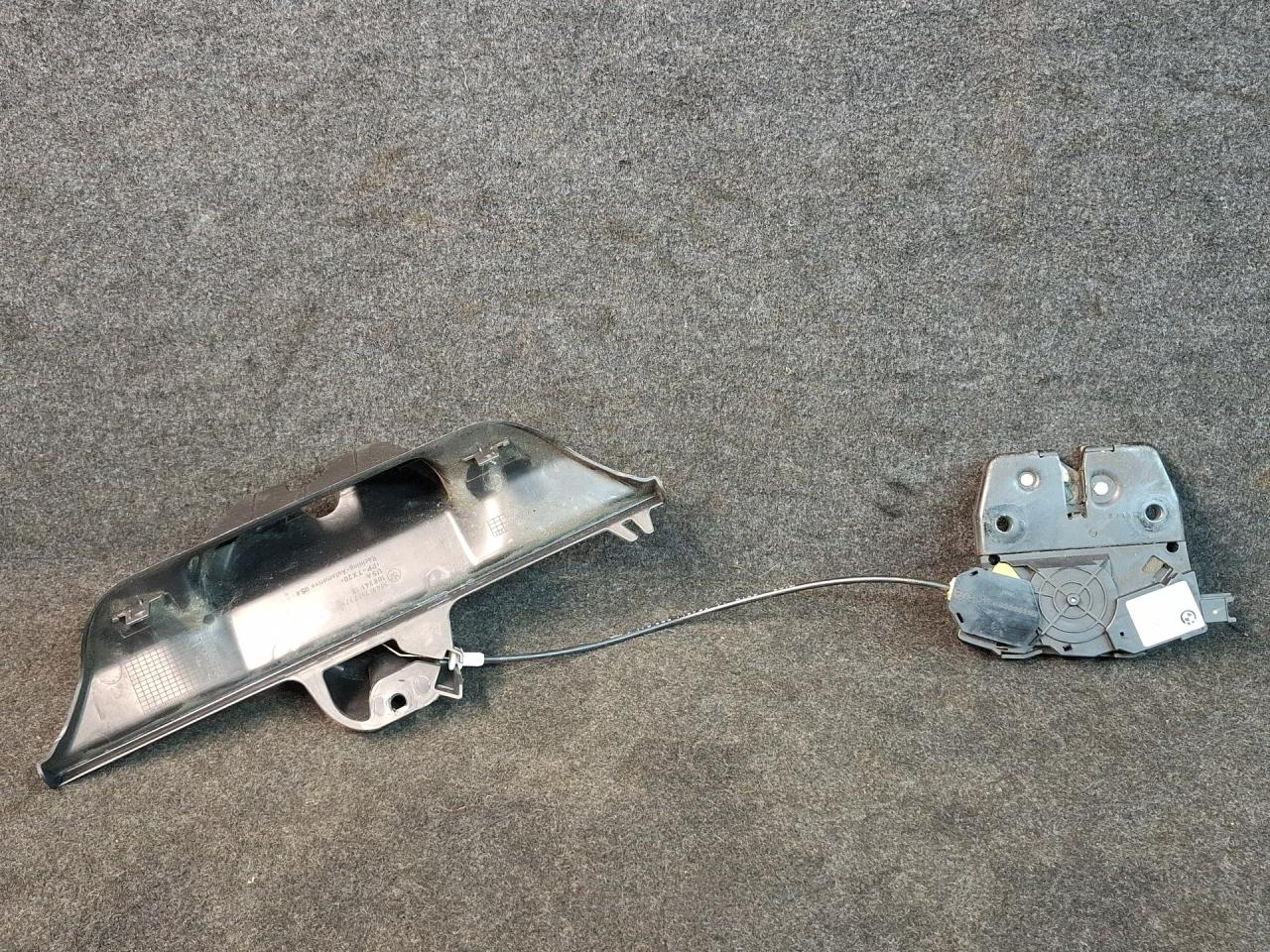 замок багажника BMW X5 E70 2008, 3.0 л., дизель, АКПП, серый, внедорожник 5 дв., полный привод, правый руль, 986945-107 - фото №1