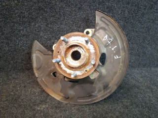 кулак поворотный левый Chevrolet Equinox 3 поколение 2018, 2.0 л., бензин, АКПП, передний привод