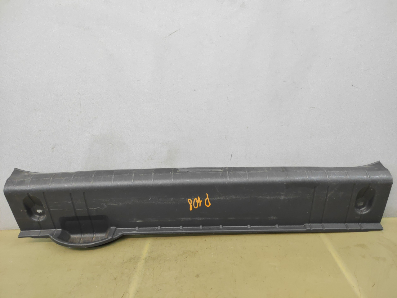 накладка внутренняя на заднюю панель кузова Subaru Impreza 5 поколение (GK/GT) 2019, 2.0 л., бензин, вариатор, серый, седан, полный привод, C15010070, 94511FL05A - фото №1