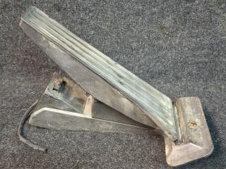 педаль BMW X4 F26 2016, 2.0 л., дизель, АКПП, черный, 3542686078401