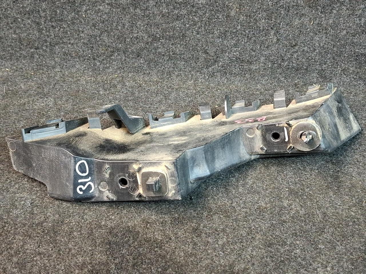 Крепление бампера заднего Ford Escape 4 поколение CX482 2020, 2.0 л., бензин, АКПП, белый az, внедорожник 5 дв., полный привод, LJ6B17E851AC - фото №1