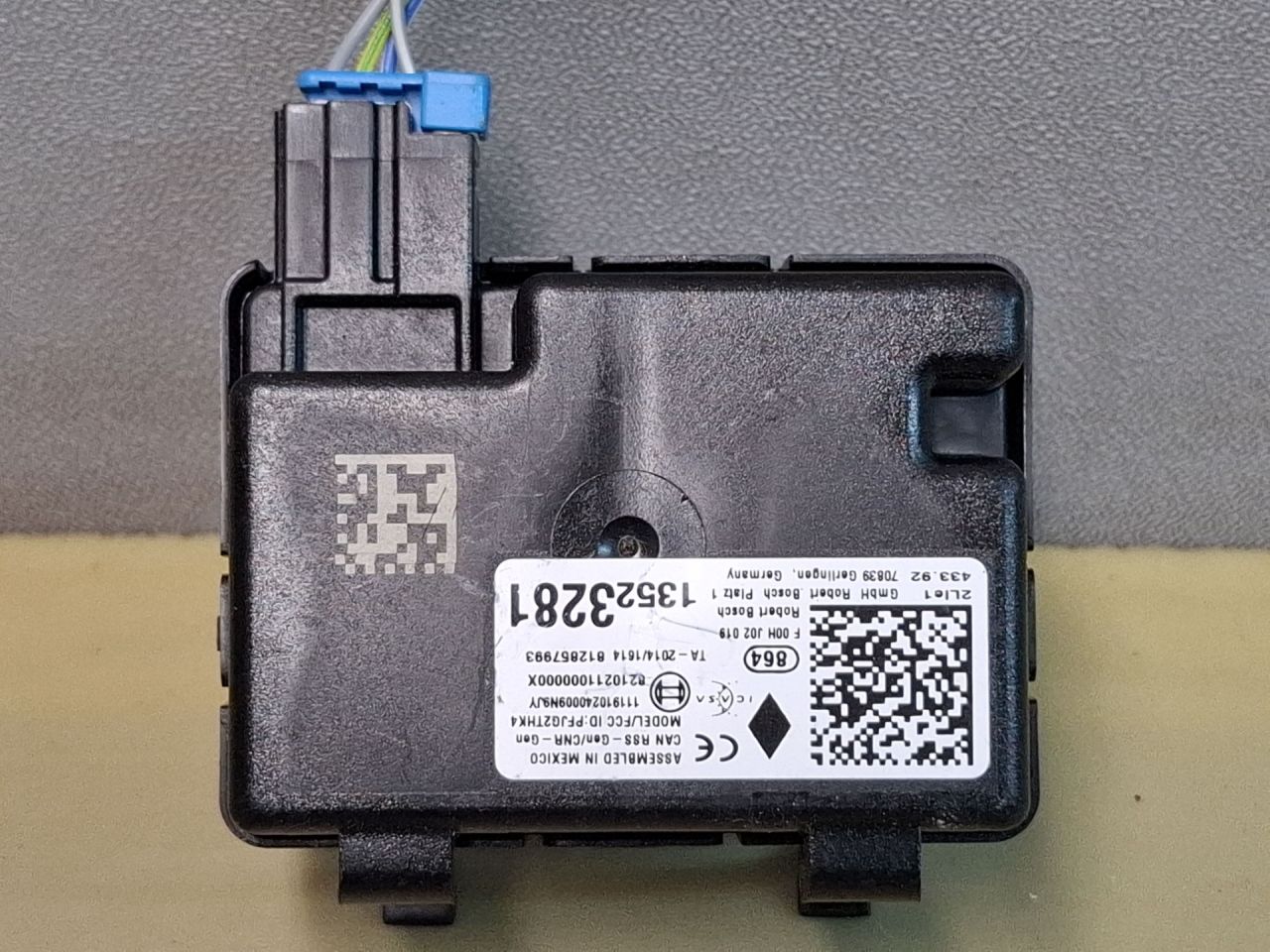 блок управления центральным замком Chevrolet Blazer 3 поколение 2019, 3.6 л., бензин, АКПП, белый, полный привод, 13523281 - фото №1