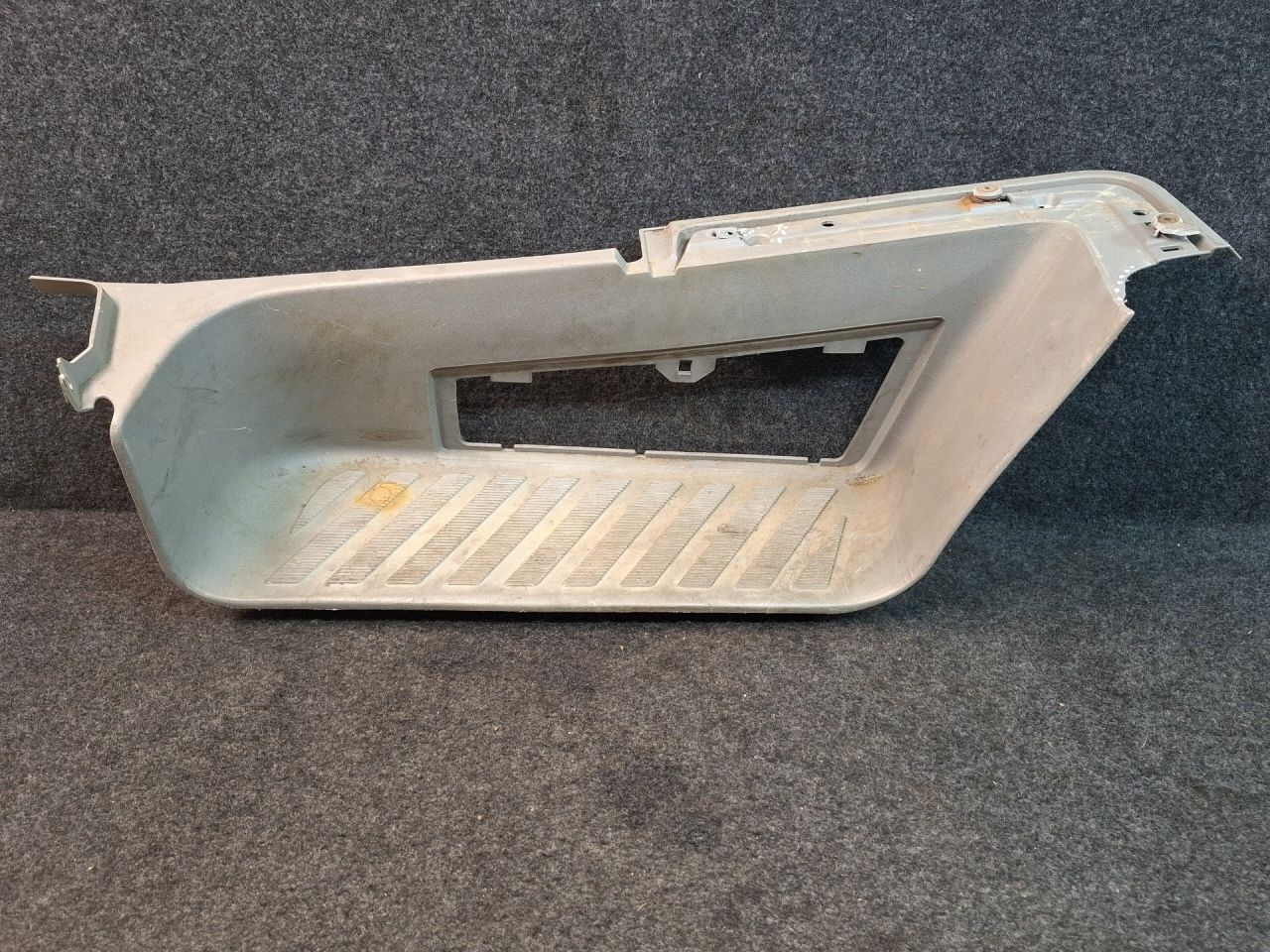 Подножка кабины Mercedes-Benz Sprinter 2 поколение (W906) 2007, 2.1 л., OM 646.701, дизель, МКПП, красный, A9066860110 - фото №1