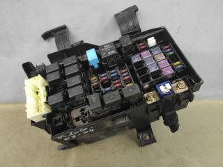 блок предохранителей Mazda 6 GG 2003, 2.0 л., LF-DE, бензин, МКПП, хетчбэк 5 дв.