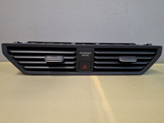 дефлектор обдува салона Volkswagen Jetta 7 поколение 2019, 1.4 л., бензин, АКПП, оранжевый, седан, передний привод, 17B819728A