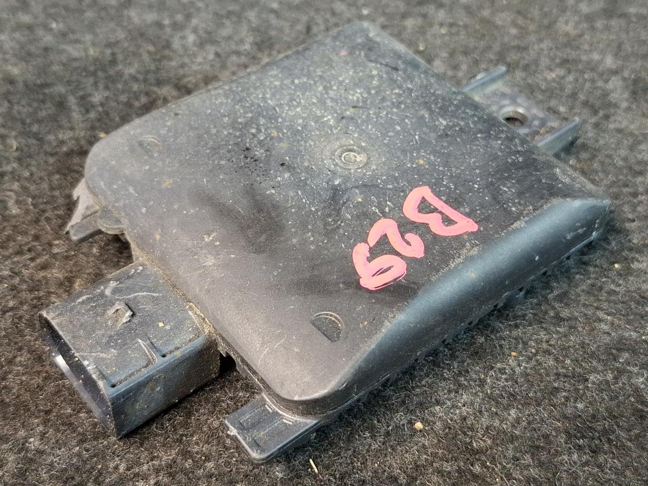 датчик мертвых (слепых) зон Volkswagen Jetta 7 поколение 2019, 1.4 л., бензин, АКПП, синий, седан, передний привод, 2Q0907685A - фото №1