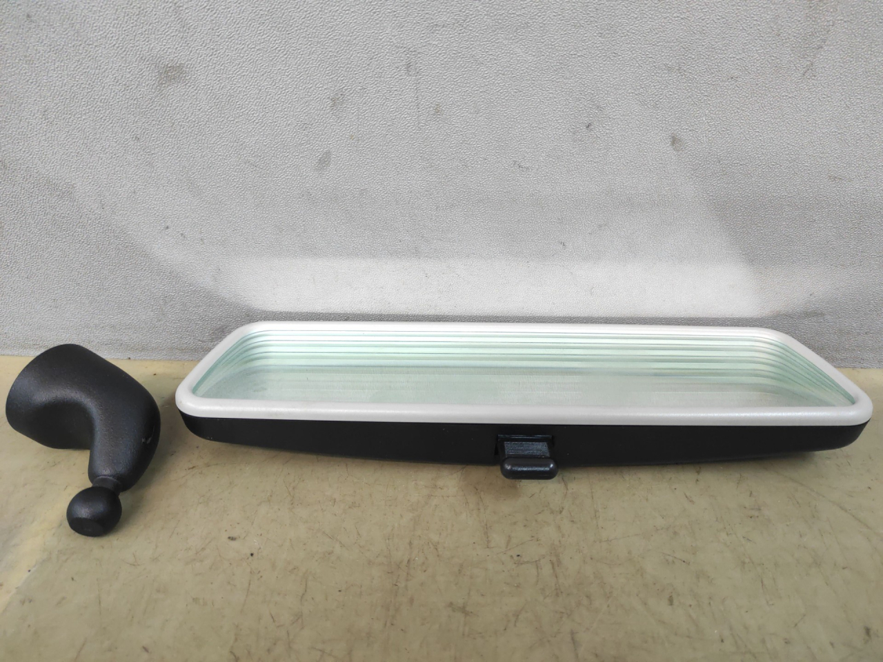 зеркало салона Volkswagen Jetta 7 поколение 2019, 1.4 л., бензин, АКПП, синий, седан, передний привод, E1021065 - фото №1