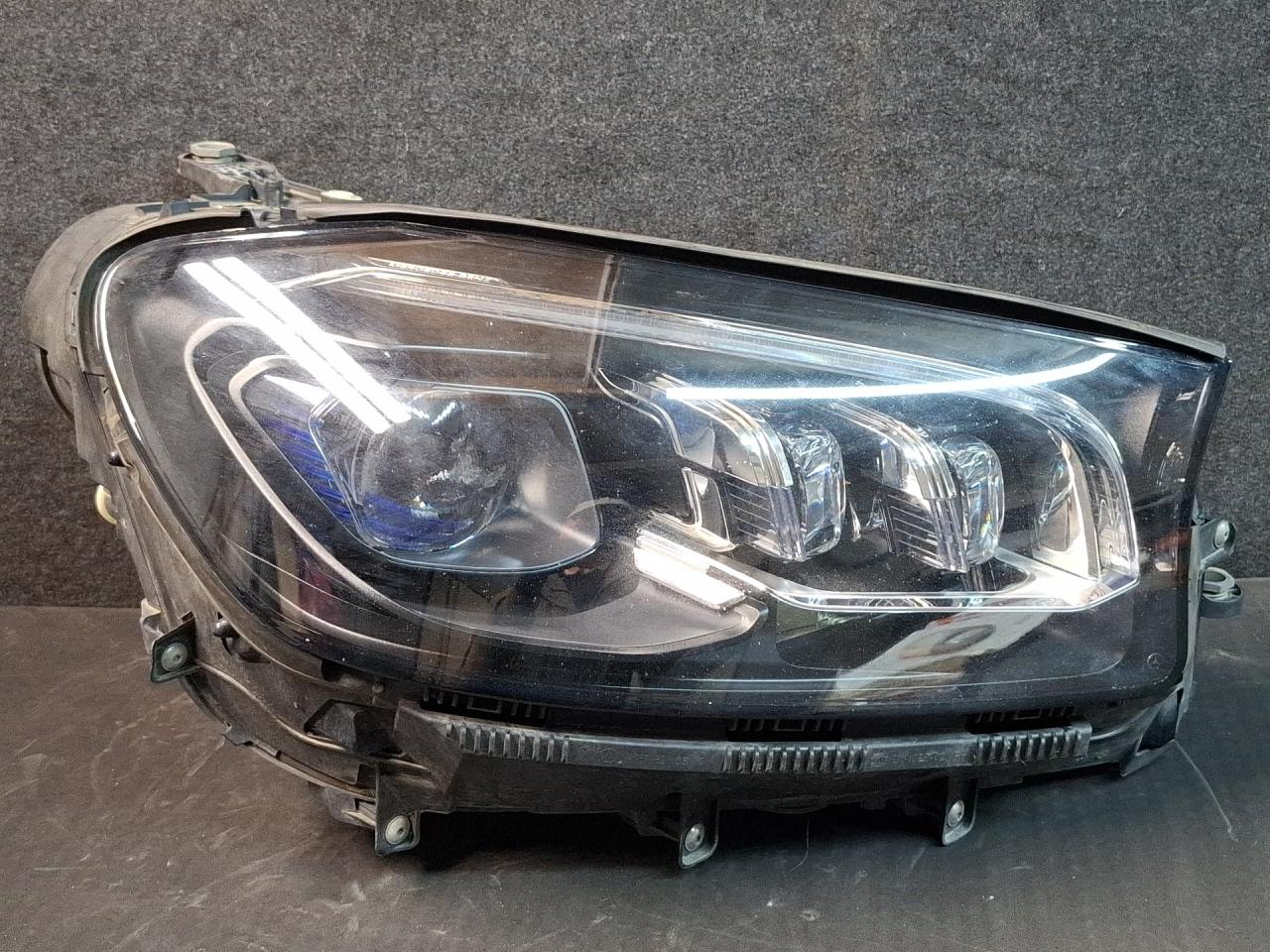 фара правая Mercedes-Benz GLE V167 2022, A1679066001KZ - фото №1