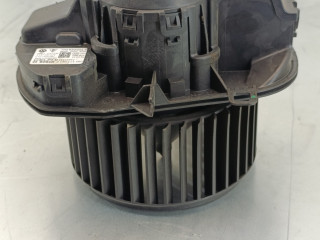 моторчик печки Volkswagen Touareg 2 поколение [рестайлинг] 2015, 3.0 л., TDi, CVVA, дизель, АКПП, внедорожник 5 дв., полный привод, 7P0820021G