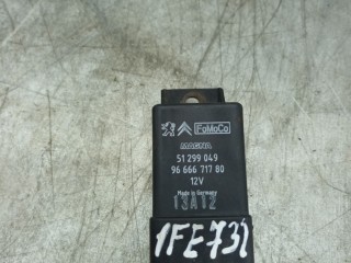 реле накала свечей Volkswagen Passat B6 2007, 2.0 л., TDi PD, BKP, дизель, 6МКПП, седан, передний привод, 038907281B