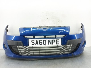 бампер передний Renault Megane 3 поколение 2010, 1.5 л., DCi, K9K 832, дизель, 6МКПП, хетчбэк 5 дв., передний привод, 620220035R