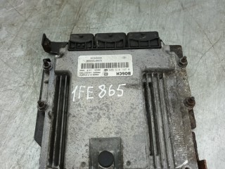 блок управления двигателем Renault Laguna 3 поколение 2008, 2.0 л., DCi, M9R 742, дизель, 6МКПП, универсал, передний привод, 8200726880