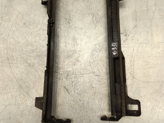 кронштейн радиатора Mercedes-Benz C-Класс W204/S204 2008, 2.1 л., CDi, OM 646.811, дизель, АКПП, чёрный, седан, передний привод, правый руль, 0477902903, 0477902913