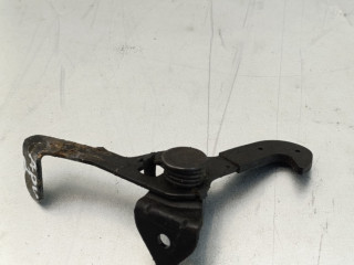 захватный крюк капота Kia Sorento 2 поколение [рестайлинг] 2014, 2.2 л., CRDi, D4HB, дизель, 6МКПП, полный привод, 81140-2P000