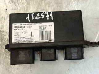 блок управления светом Renault Espace 4 поколение [рестайлинг] 2011, 2.0 л., DCi, M9R 815, дизель, 6МКПП, чёрный, минивэн, передний привод, 8200261815
