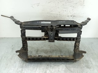 передняя панель крепления облицовки (телевизор) Volkswagen Golf 6 поколение 2010, 2.0 л., TDi, CFGB, дизель, 6МКПП, чёрный, хетчбэк 3 дв., передний привод, 5K0805594