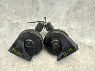 сигнал (клаксон) BMW 1 серия E81/E87 [рестайлинг] 2010, 2.0 л., D, N47 D20 A, дизель, 6МКПП, серебристый, хетчбэк 5 дв., передний привод, правый руль