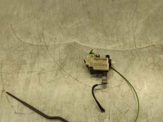 активатор замка крышки топливного бака BMW 3 серия E90/E91 [рестайлинг] 2009, 2.0 л., D, N47 D20 A, дизель, 6МКПП, серебристый, седан, задний привод, 6985880