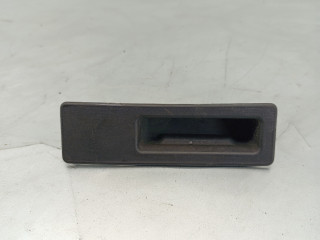 кнопка открытия багажника BMW 3 серия F30/F31/F34 2012, 2.0 л., D, N47 D20 C, дизель, 6МКПП, седан, задний привод, 108229