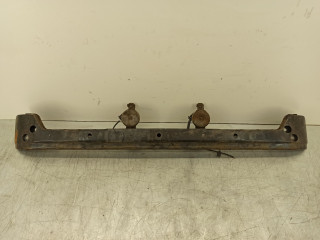 усилитель бампера переднего Toyota RAV4 2 поколение (XA20) [рестайлинг] 2006, 2.0 л., i, 1AZ-FE, бензин, 5МКПП, чёрный, внедорожник 5 дв., полный привод