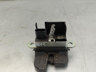 замок багажника Volkswagen Tiguan 1 поколение 2010, 2.0 л., TDi, CFFB, дизель, 6МКПП, внедорожник 5 дв., передний привод, 5M0827505E